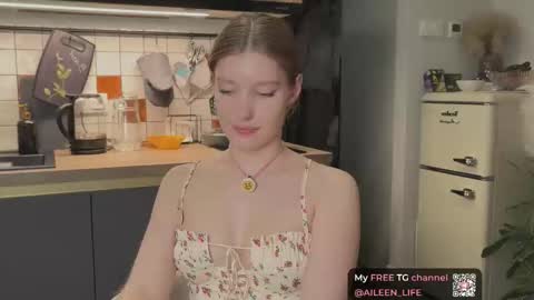 Snapshot of purrpure chatting on 11/27/25, 07:16 Aileen online show from 11/27/25, 07:16