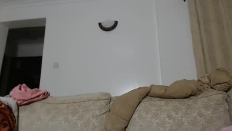 Snapshot of pussiey_tightte chatting on 11/29/25, 10:46 Sweetpie online show from 11/29/25, 10:46