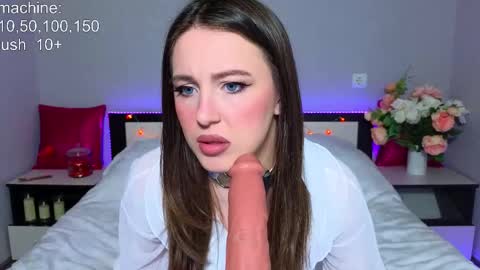 Monica online show from 02/19/25, 04:44