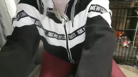 Lara online show from 02/10/25, 06:35
