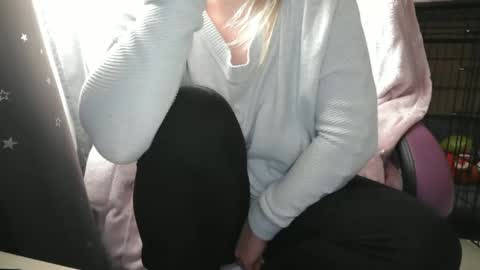 Lara online show from 02/18/25, 10:27