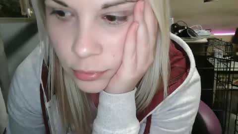 Lara online show from 02/19/25, 09:47