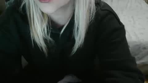 Lara online show from 03/03/25, 08:43