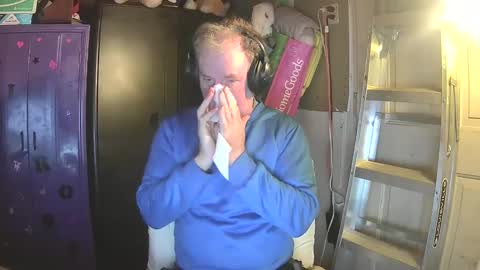 Mark online show from 03/03/25, 04:25