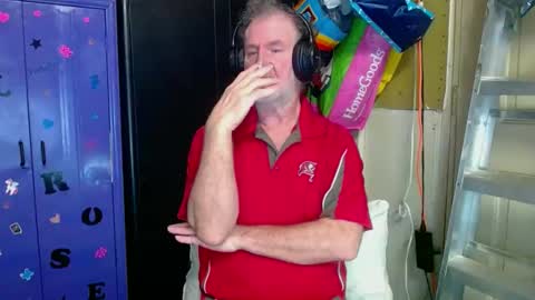 Mark online show from 03/12/25, 07:28