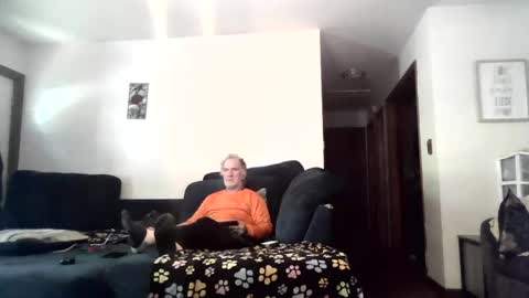 Mark online show from 10/14/25, 05:36