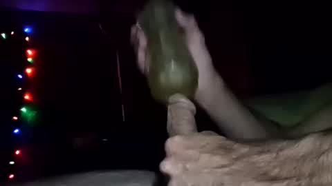 Snapshot of pussyluver420kik909587 chatting on 10/15/25, 08:14 Pussyluver420 online show from 10/15/25, 08:14