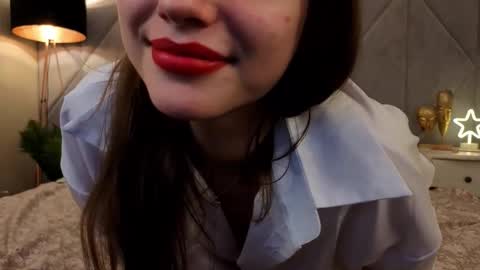 Ellie online show from 10/21/25, 06:52