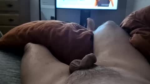 Snapshot of pwest91 chatting on 10/31/25, 03:18 pwest91 online show from 10/31/25, 03:18