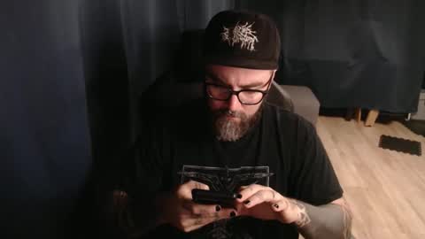 Snapshot of pyroxen chatting on 10/04/25, 08:07 Yog Sothoth online show from 10/04/25, 08:07