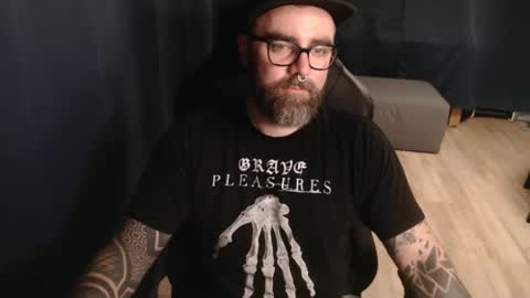 Snapshot of pyroxen chatting on 10/08/25, 08:50 Yog Sothoth online show from 10/08/25, 08:50