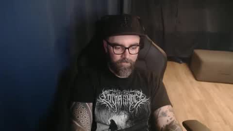 Snapshot of pyroxen chatting on 10/10/25, 08:19 Yog Sothoth online show from 10/10/25, 08:19