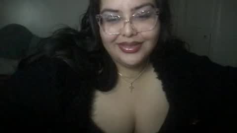 Snapshot of pytbbw chatting on 01/11/25, 03:42 Prettypink Tinyhole online show from 01/11/25, 03:42