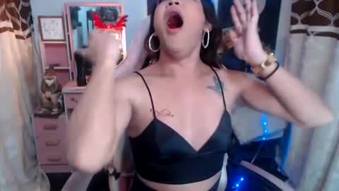 Snapshot of pythoncock4u chatting on 10/09/25, 05:44 Queen Agatha online show from 10/09/25, 05:44