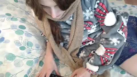 Snapshot of q_t_pie chatting on 10/01/25, 01:55 Lita rat online show from 10/01/25, 01:55