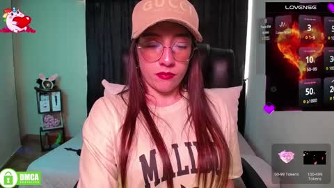 qadesh_boix online show from 10/21/25, 05:57