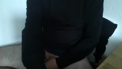 Snapshot of qandnotu chatting on 10/13/25, 01:00 qandnotu online show from 10/13/25, 01:00