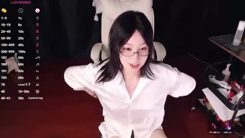 qianqian_ online show from 07/04/26, 08:59