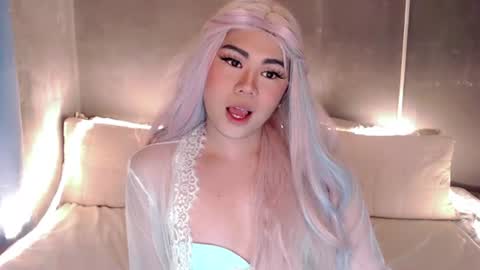 qt_luna18 online show from 07/02/26, 08:15