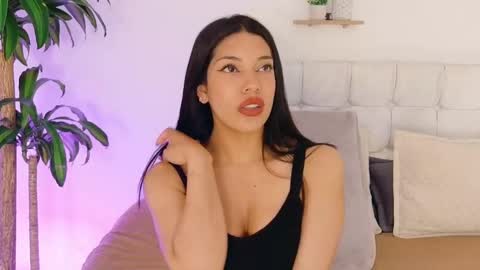 I am colombian indigena girl online show from 09/18/25, 05:26