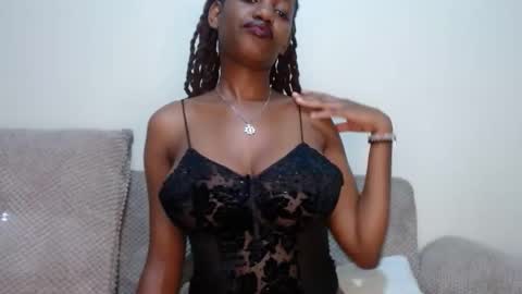 queen74890 online show from 09/29/25, 04:01