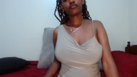 queen74890 online show from 09/30/25, 04:06