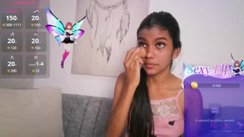 Snapshot of queen_adhara chatting on 04/13/26, 12:43 ANTONELLA online show from 04/13/26, 12:43
