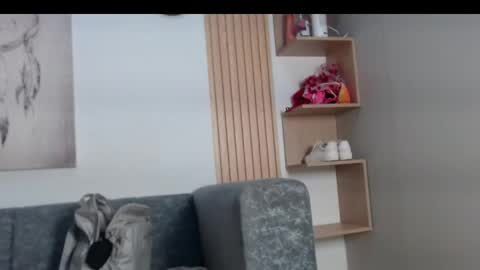 Snapshot of queen_adhara chatting on 05/20/26, 12:33 ANTONELLA online show from 05/20/26, 12:33
