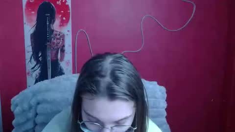 Snapshot of queen_amelie chatting on 02/24/26, 06:22 Amelie online show from 02/24/26, 06:22
