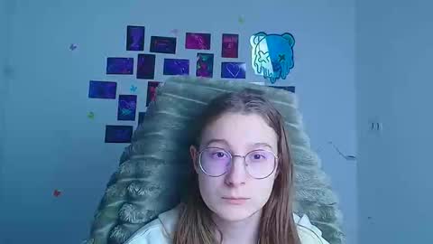Snapshot of queen_amelie chatting on 02/27/26, 12:16 Amelie online show from 02/27/26, 12:16
