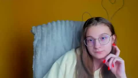 Snapshot of queen_amelie chatting on 03/04/26, 12:22 Amelie online show from 03/04/26, 12:22