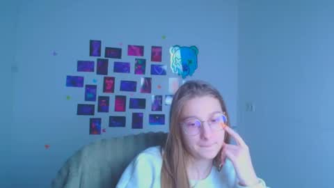 Snapshot of queen_amelie chatting on 03/07/26, 12:24 Amelie online show from 03/07/26, 12:24
