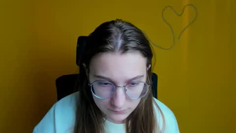 Snapshot of queen_amelie chatting on 03/10/26, 12:10 Amelie online show from 03/10/26, 12:10