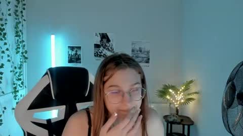 Amelie online show from 07/13/26, 08:06