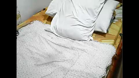 queen_ava05 online show from 05/05/26, 12:18