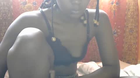 queen_banice online show from 10/24/25, 01:07