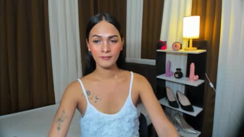 Snapshot of queen_dyosa chatting on 10/26/25, 05:24 Queen Dyosa online show from 10/26/25, 05:24