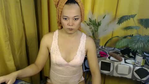 queen_ennah online show from 07/14/26, 06:51