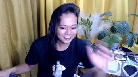queen_ennah online show from 07/18/26, 12:53