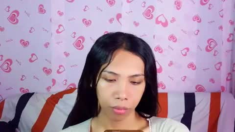Snapshot of queen_gia chatting on 07/27/26, 06:15 queen_gia online show from 07/27/26, 06:15
