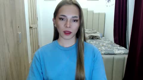 Snapshot of queen_heart0 chatting on 03/14/26, 02:39 shawny online show from 03/14/26, 02:39