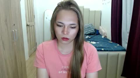 Snapshot of queen_heart0 chatting on 05/31/26, 02:31 shawny online show from 05/31/26, 02:31