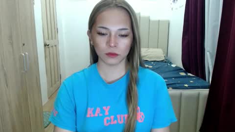 Snapshot of queen_heart0 chatting on 06/02/26, 02:02 shawny online show from 06/02/26, 02:02