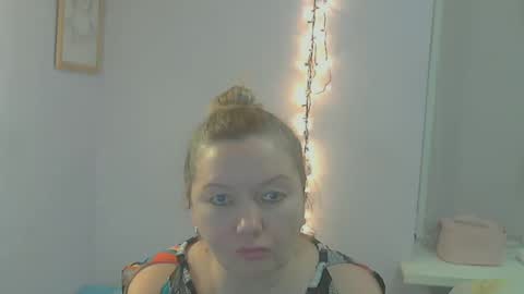 queen_jane8 online show from 01/05/25, 02:19