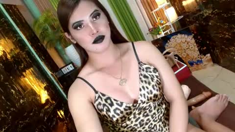 Kendal  online here from 6am-3pm philippine time online show from 07/11/26, 12:52