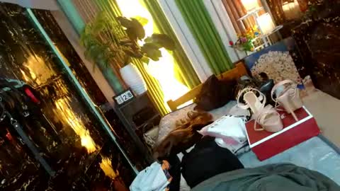 Kendal  online here from 6am-3pm philippine time online show from 07/28/26, 12:18