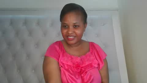 Snapshot of queen_kikih chatting on 01/16/26, 02:21 Queen kikih online show from 01/16/26, 02:21