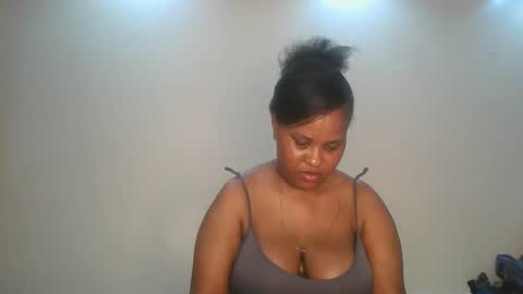 Snapshot of queen_kikih chatting on 02/02/26, 01:54 Queen kikih online show from 02/02/26, 01:54