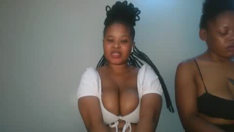 Snapshot of queen_kikih chatting on 02/16/26, 11:34 Queen kikih online show from 02/16/26, 11:34