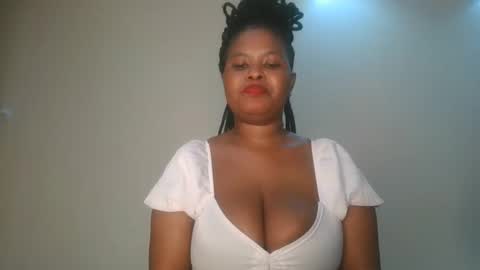 Snapshot of queen_kikih chatting on 02/19/26, 06:04 Queen kikih online show from 02/19/26, 06:04